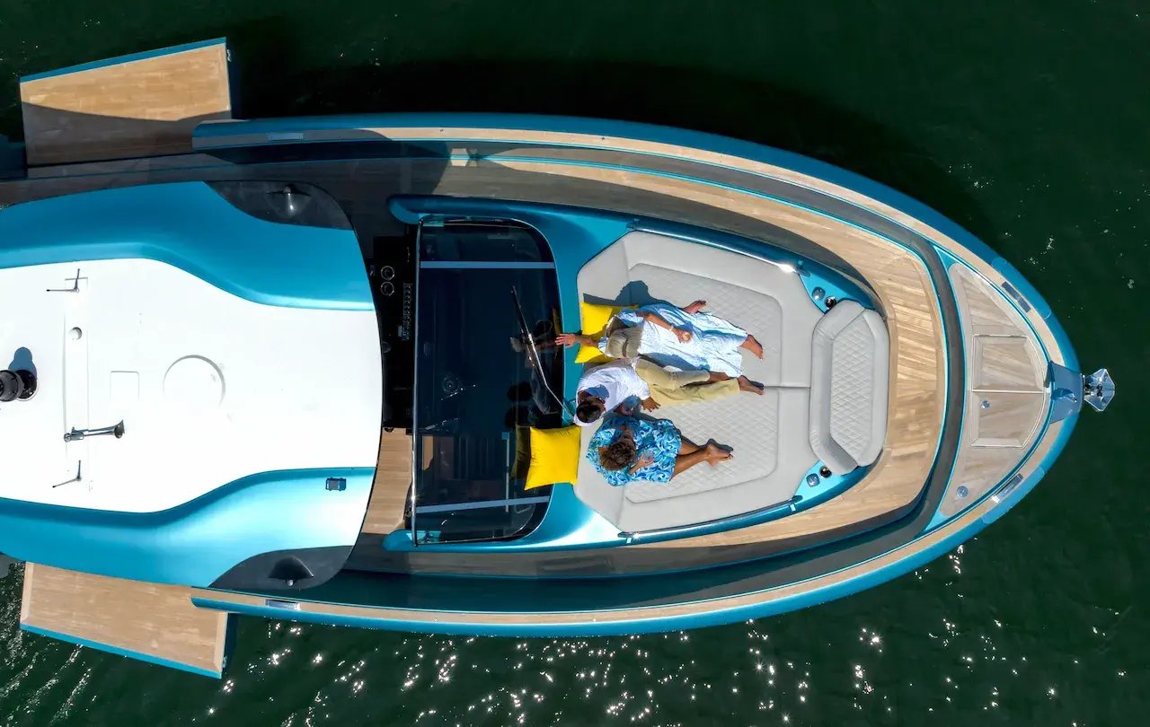 Yacht Hampton Marina | 51 Pine Neck Ave | Sag Harbor | New York | 11963