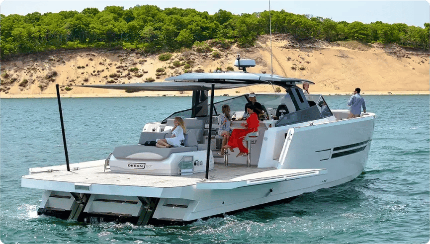 Yacht Hampton Marina | 51 Pine Neck Ave | Sag Harbor | New York | 11963