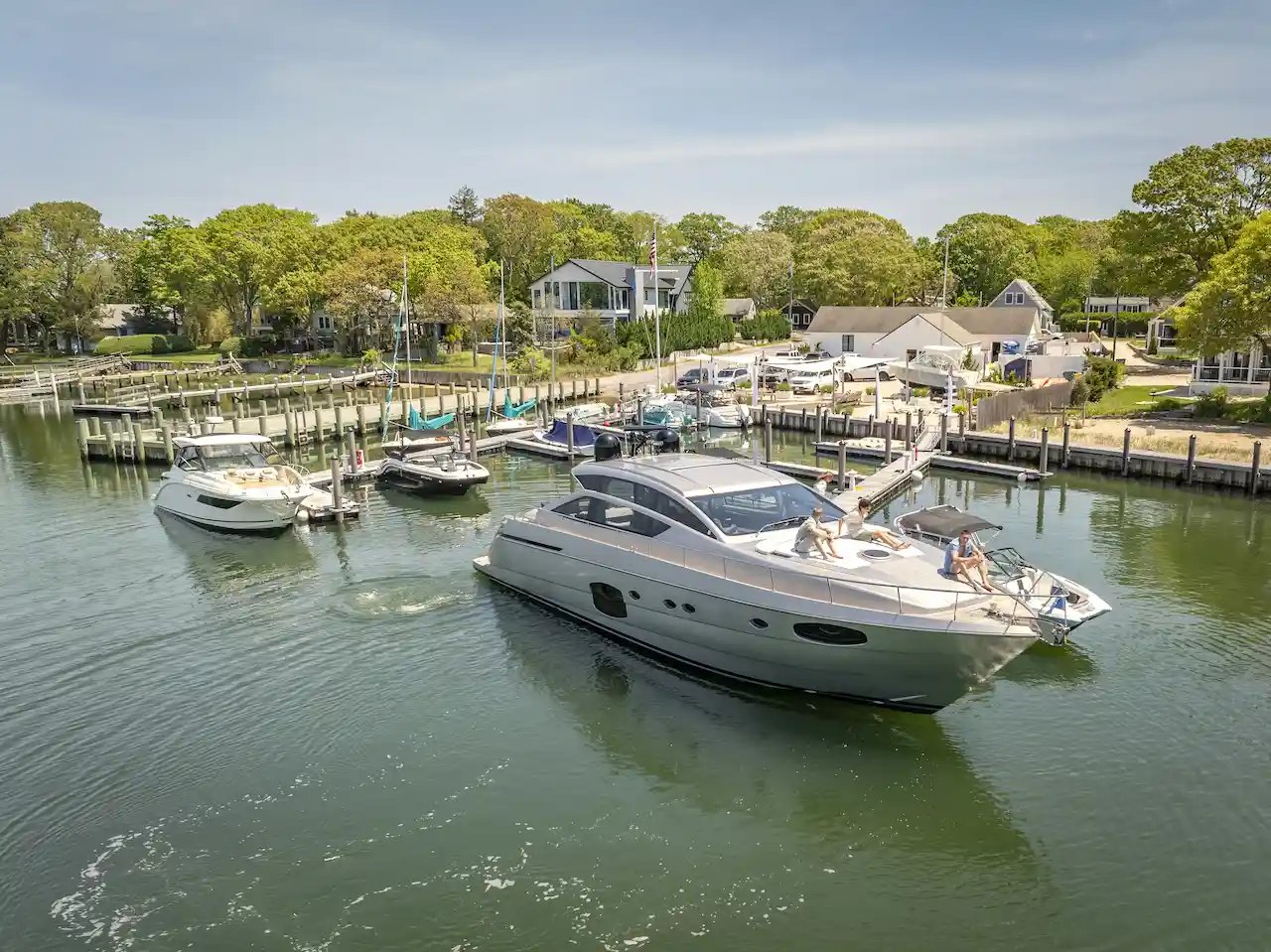 Yacht Hampton Marina | 51 Pine Neck Ave | Sag Harbor | New York | 11963