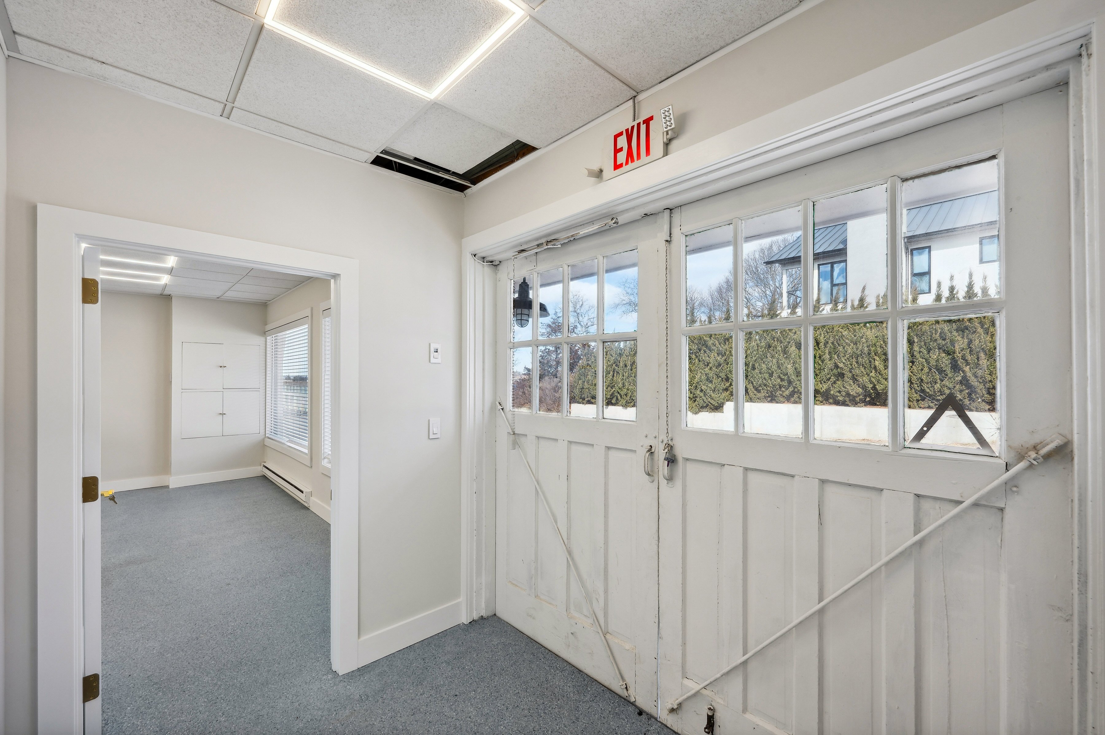 Hamptons Office Rental | Yacht Hampton Marina | 51 Pine Neck Ave | Sag Harbor | New York