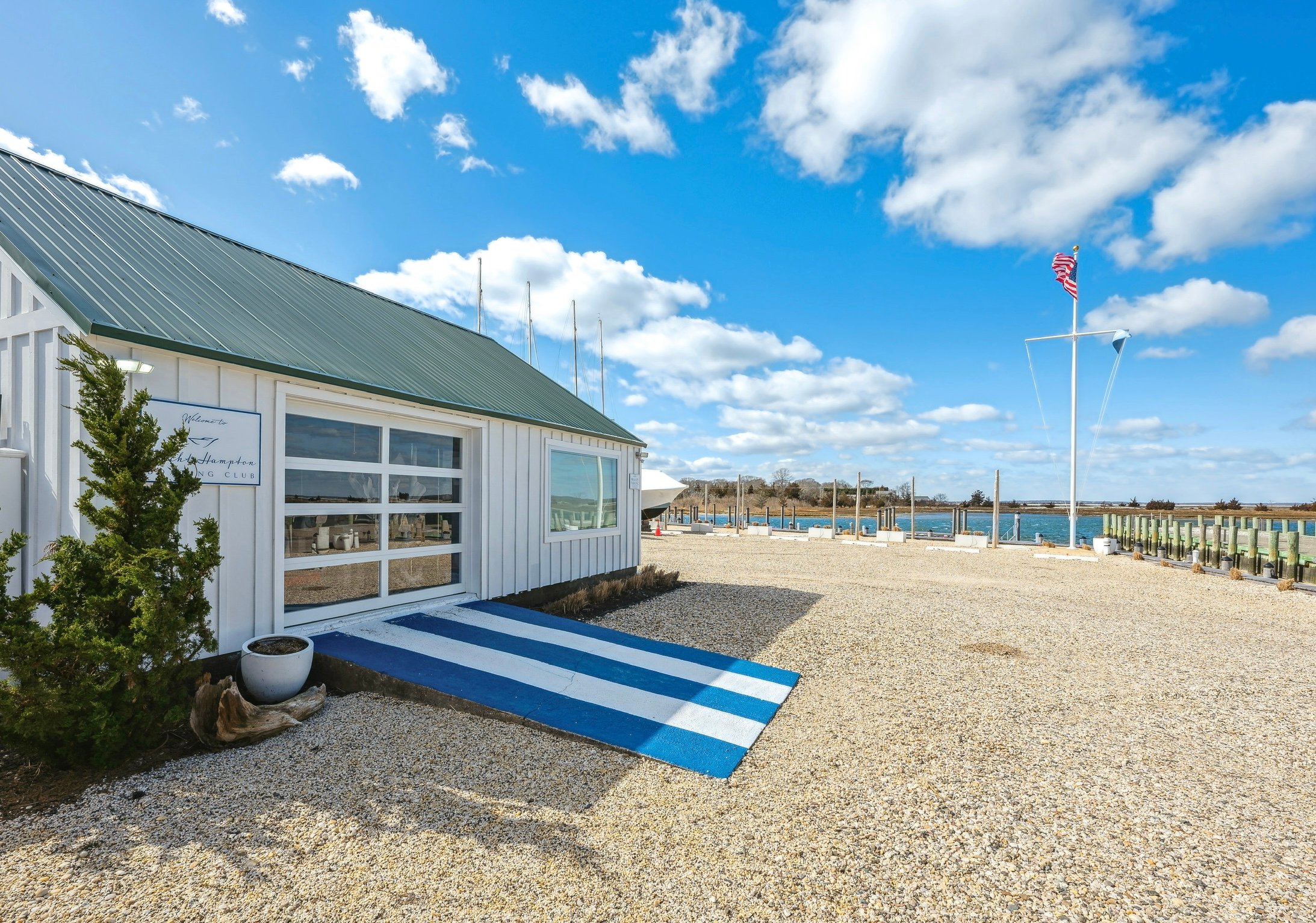 Yacht Hampton Marina | 51 Pine Neck Ave | Sag Harbor | New York
