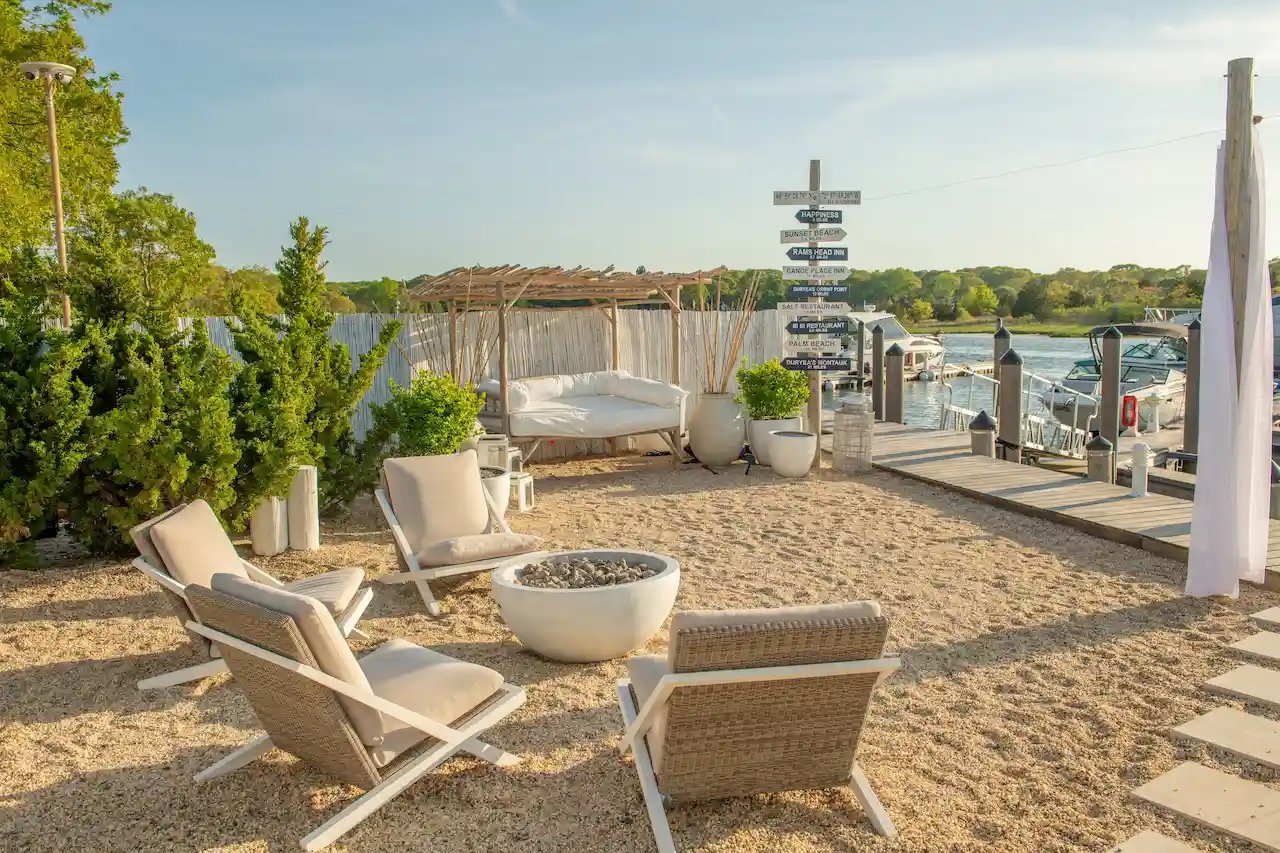 Yacht Hampton Marina | 51 Pine Neck Ave | Sag Harbor | New York | 11963