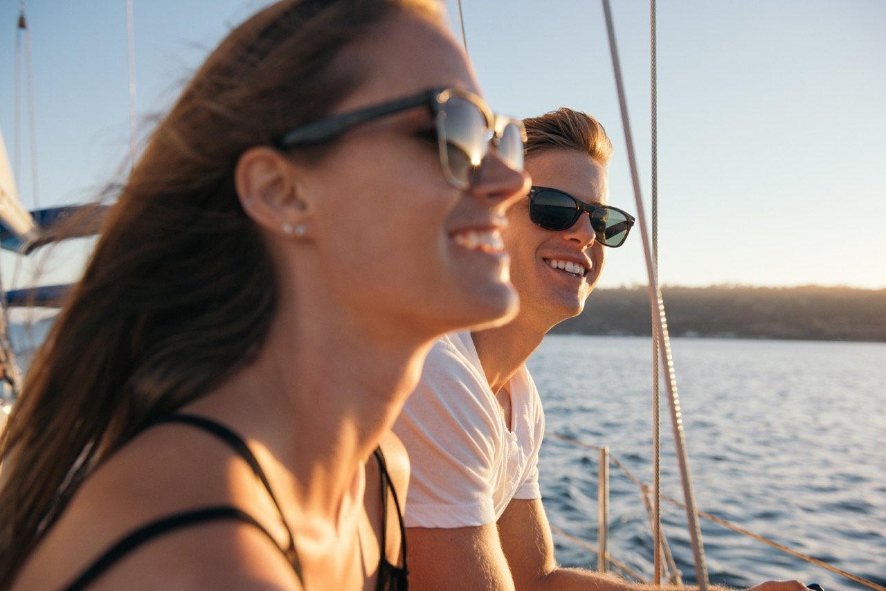 couple-enjoying-view-on-sailboat-san-diego-bay-c-2022-03-08-00-23-30-utc Large